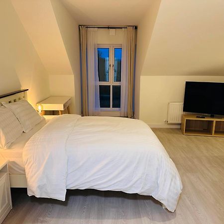 קלונדלקין King Room With Ensuite In Dublin מראה חיצוני תמונה