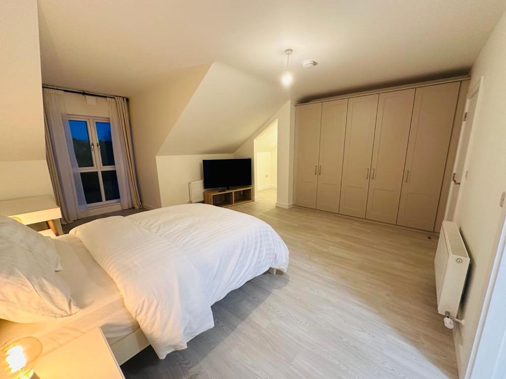 קלונדלקין King Room With Ensuite In Dublin מראה חיצוני תמונה